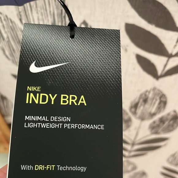 ✴️ NWT NIKE TRAINING INDY BRA SIZE MEDIUM LIGHT SUPPORT WITH PADS BLUE BLACK - Picture 5 of 6